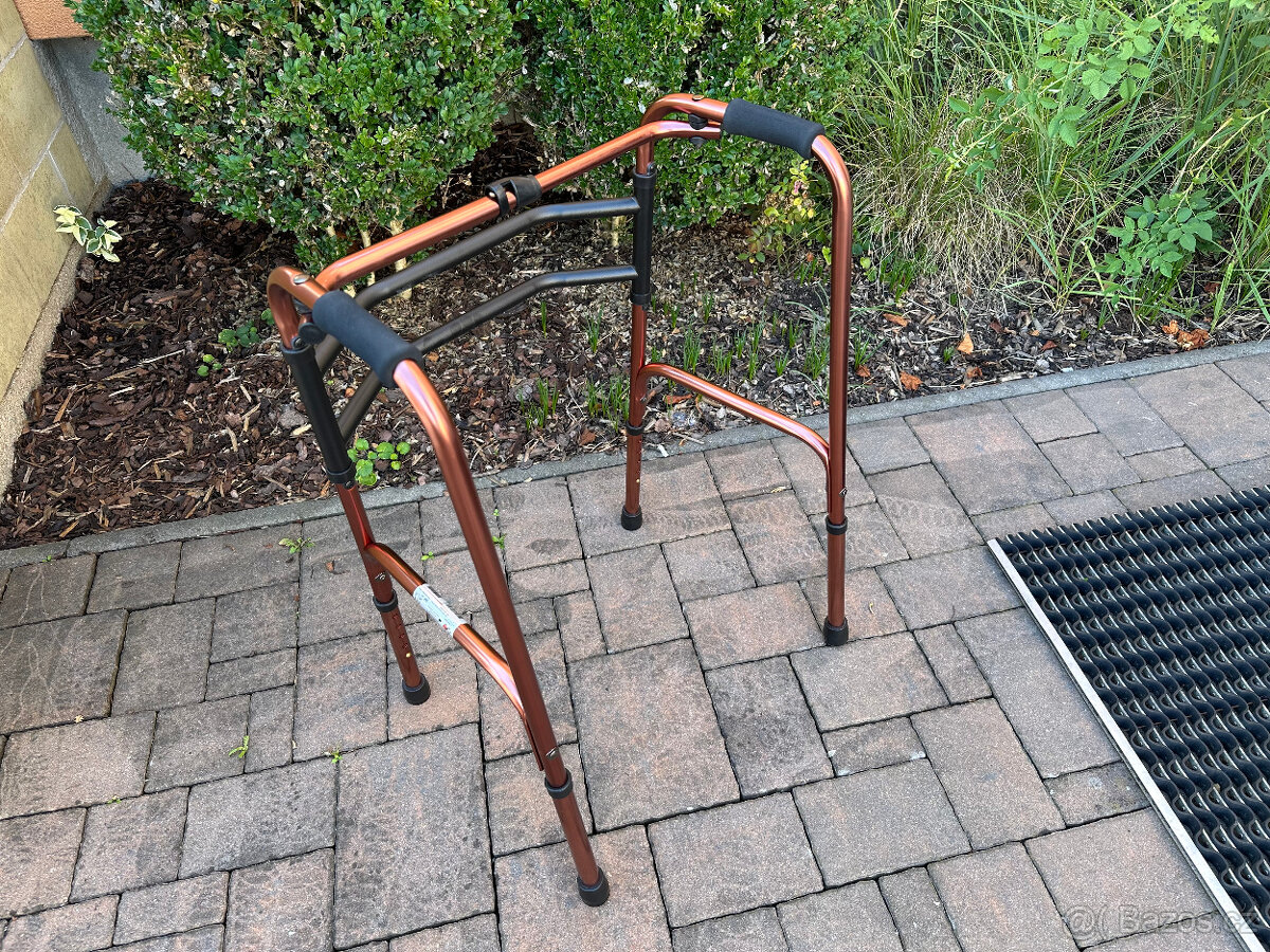 Chodítko pro seniory a důchodce - nové, 4bodové, skládací - 4