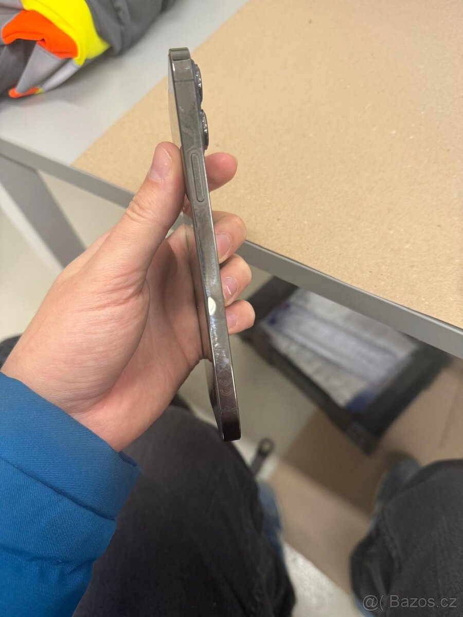 Apple iPhone 13 Pro Max 256 GB Graphite - 4