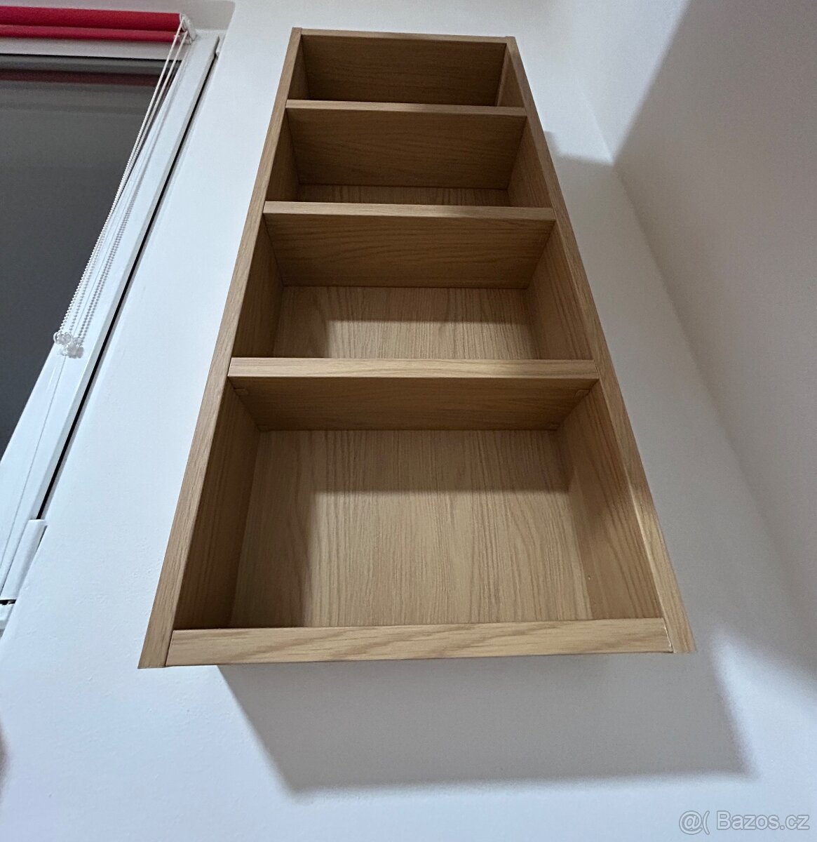 Nástěnná police - 4