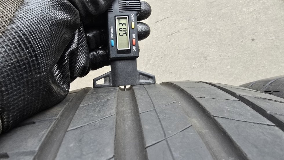 Letní pneu 245/45/19 Bridgestone - 4