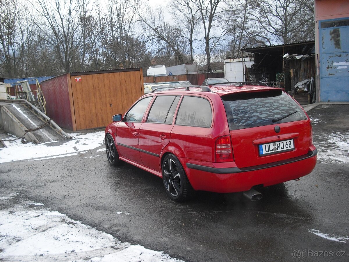 Skoda Octavia RS1 Kombi - 4