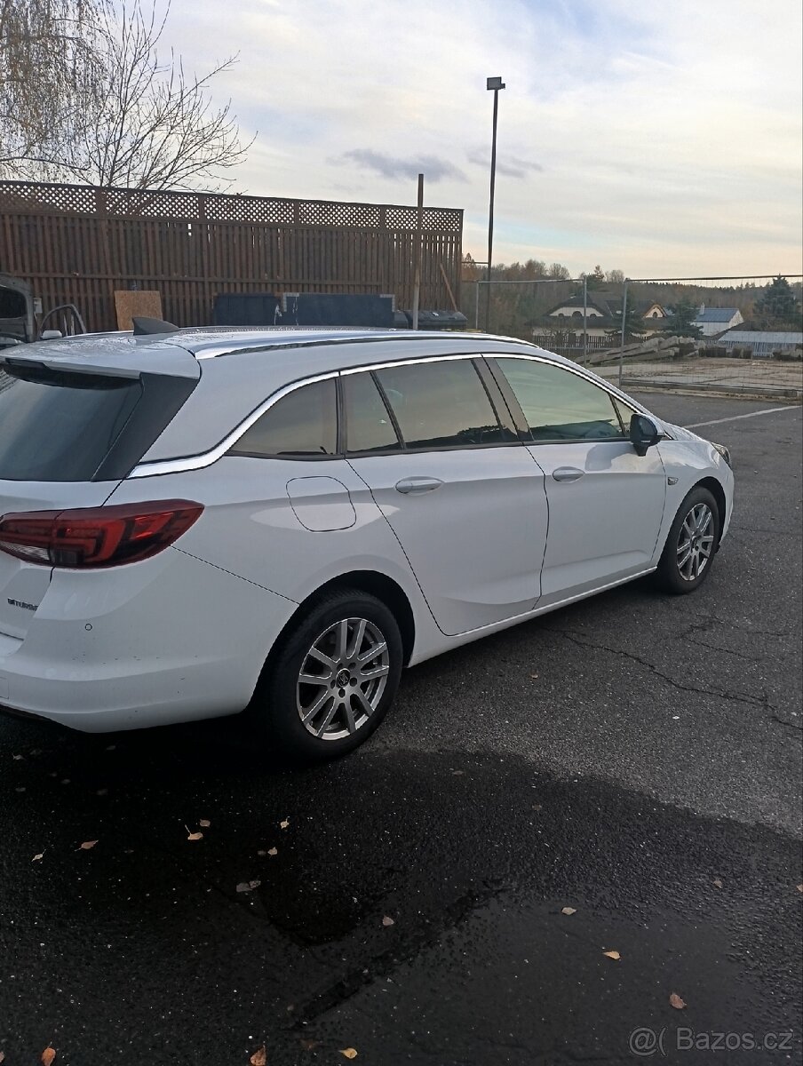 Opel Astra 1.6 Biturbo 118kw - 4