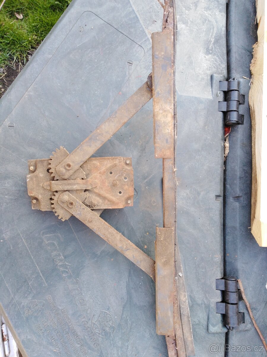 Stahování okna - 4