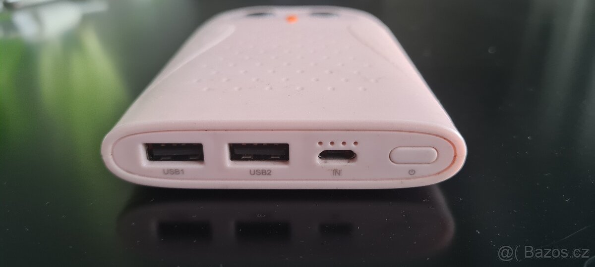 575 - PowerBanka + kabel USB + kabel iPhone + adaptér 2xUSB - 4