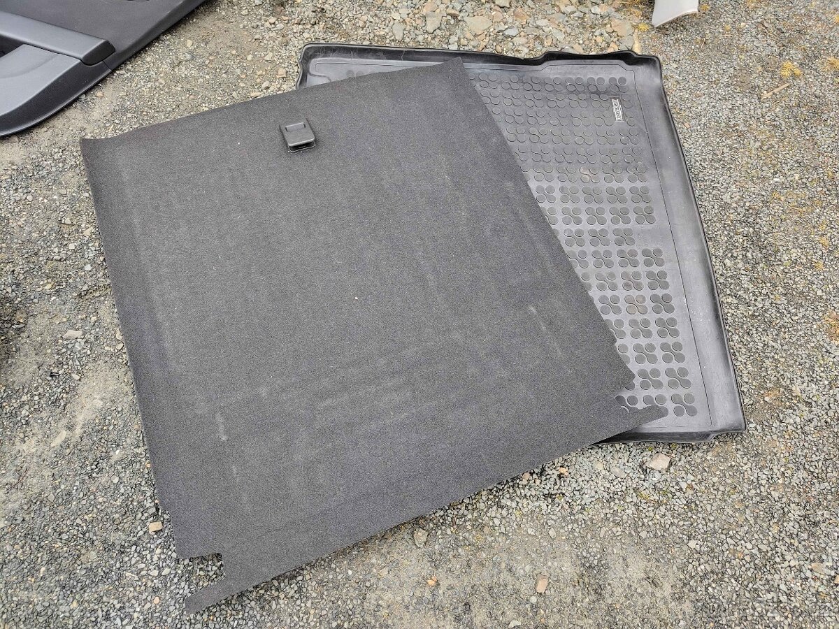 Díly Passat B7 - sedan - tapeci, koberec... - 4