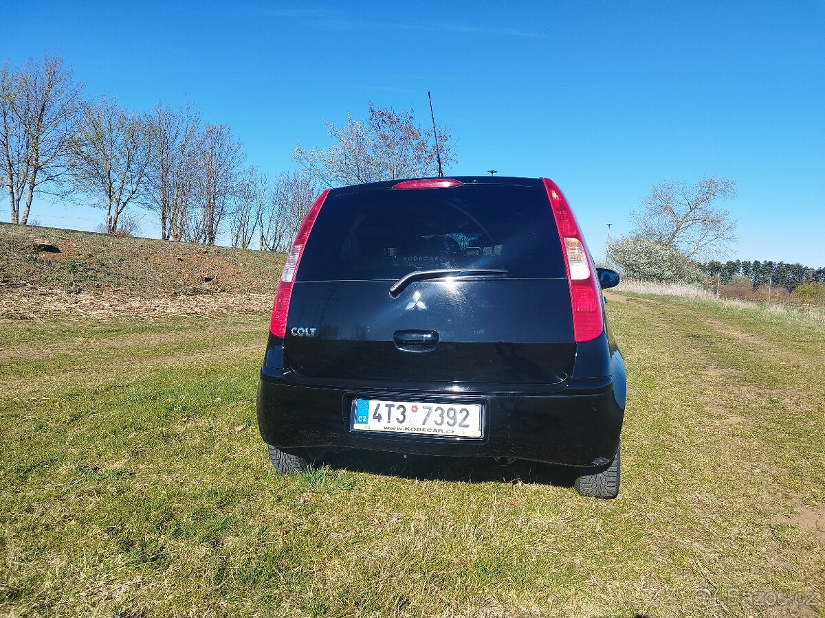 Mitsubishi Colt - 4