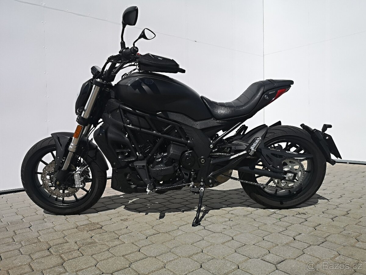 Benelli 502C Cruiser r.v.10/2023, 1.majitel, pouze 2.848 km - 4