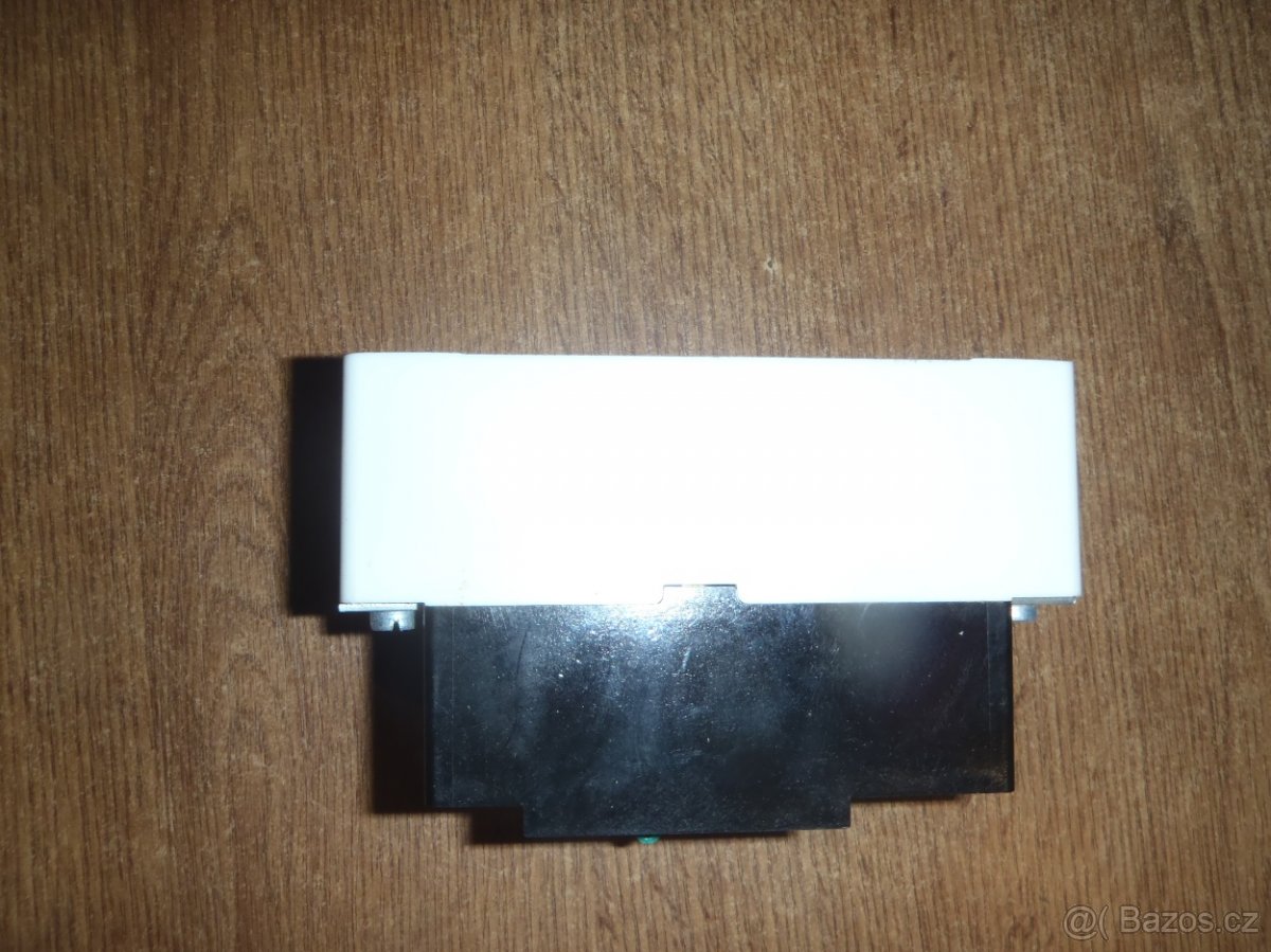 6ks Nový nepoužitý bakelitový proudový jistič J7K 50 M3,6A - 4