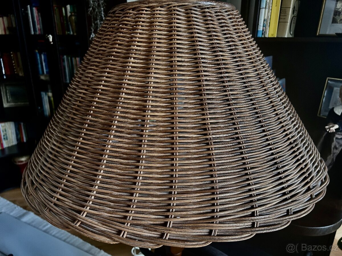 Prodám 2ks nábytku + lampu za 800,-Kč - 4