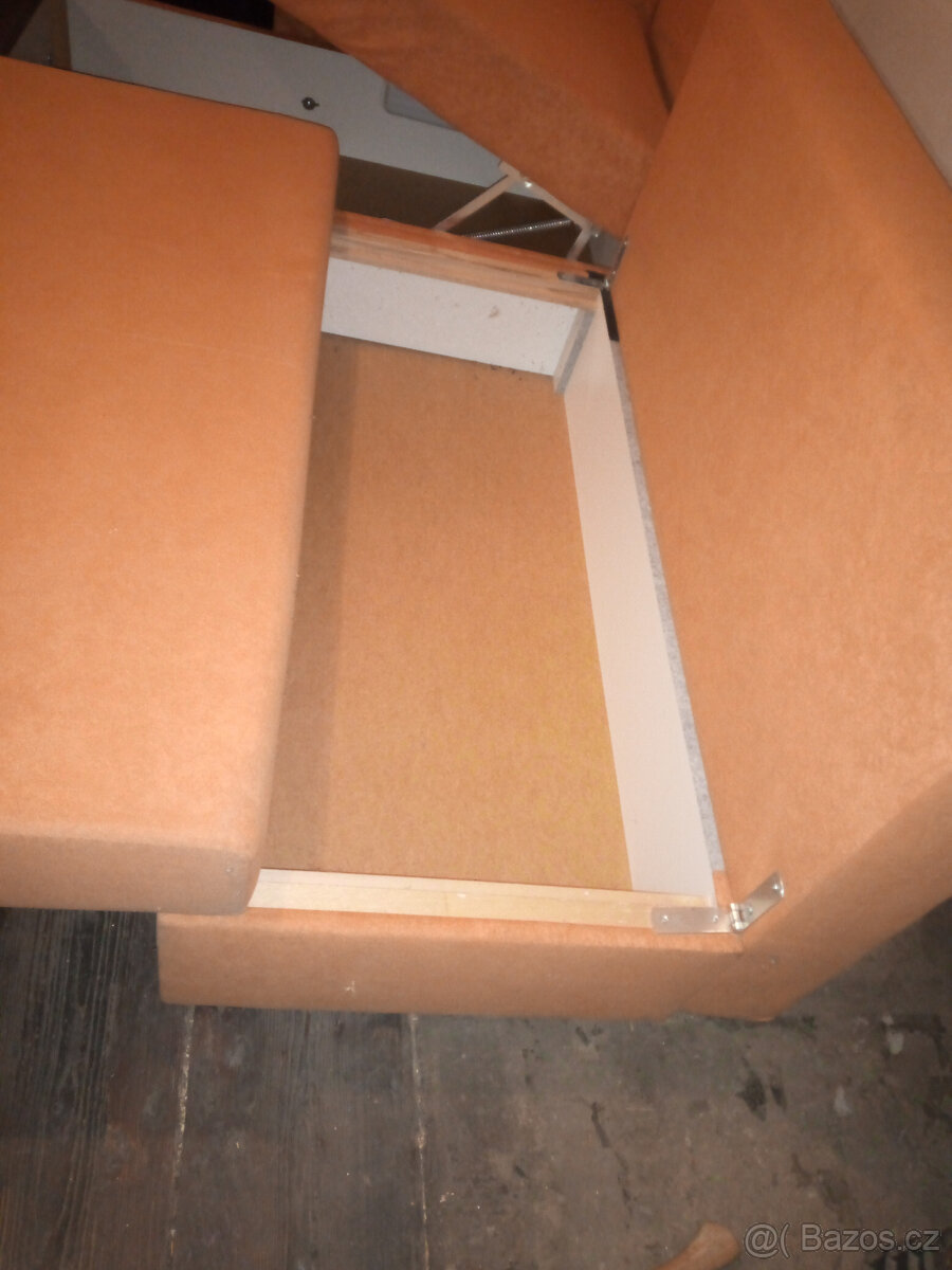 Prodám gauč ve výborném stavu. - 4