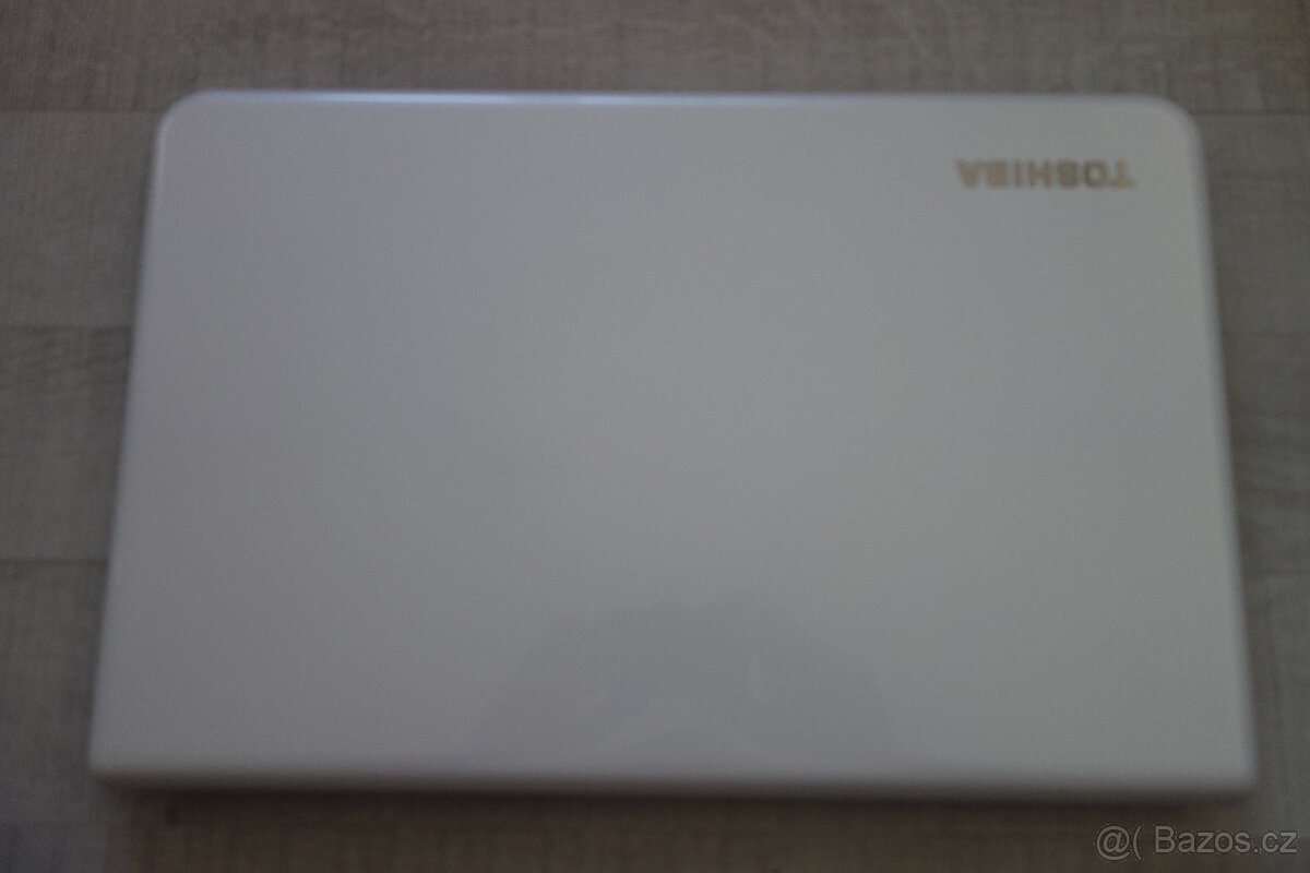 TOSHIBA Satellite C75A - 4