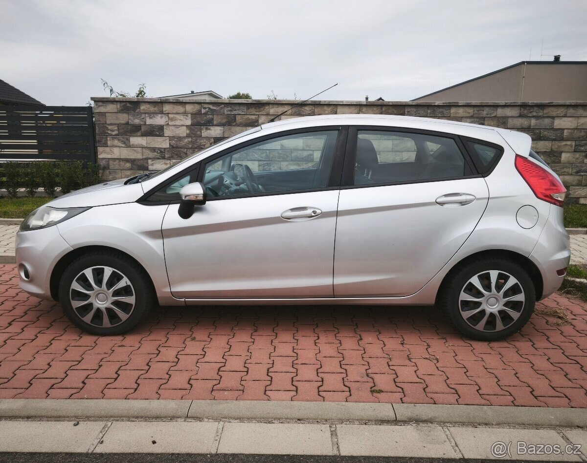 Ford Fiesta 1.4 TDCi, rok 2010, spotřeba 4.3 nafty - 4