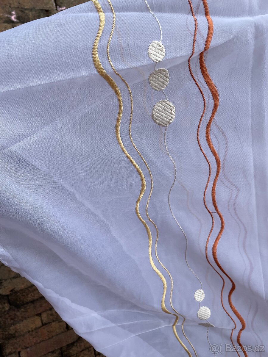 Bílá velká záclona - 4