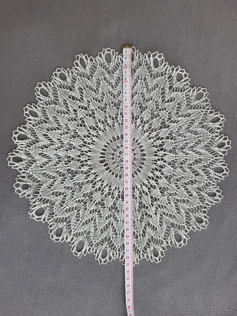 Háčkované prostírání 8 ks - 4