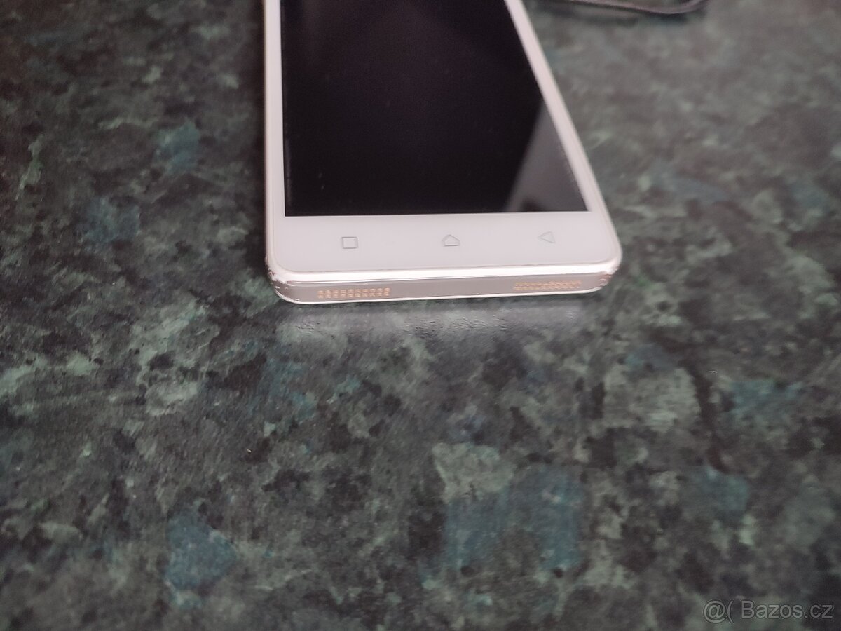 Lenovo - 4
