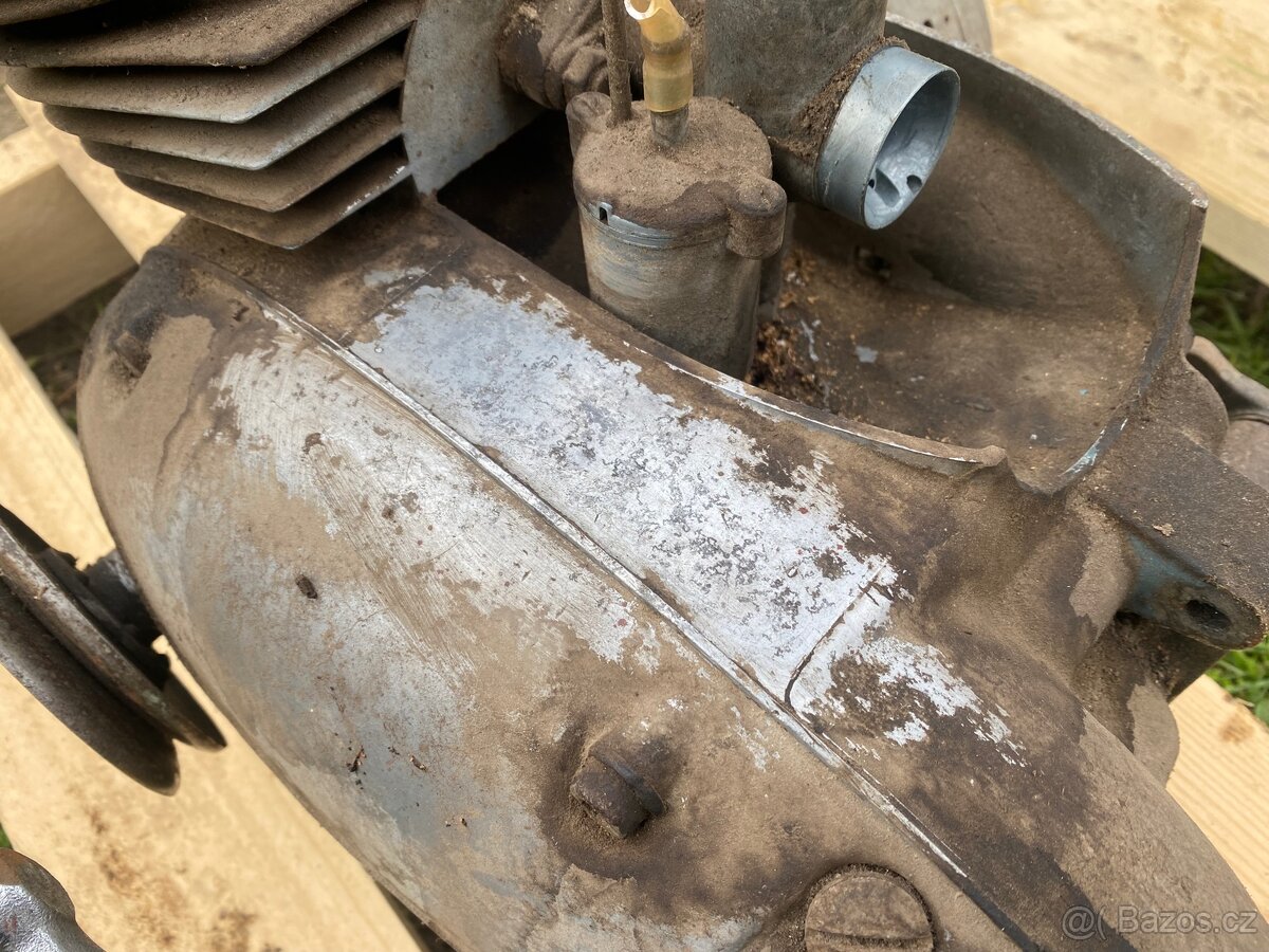 Motor velorex 350 - 4