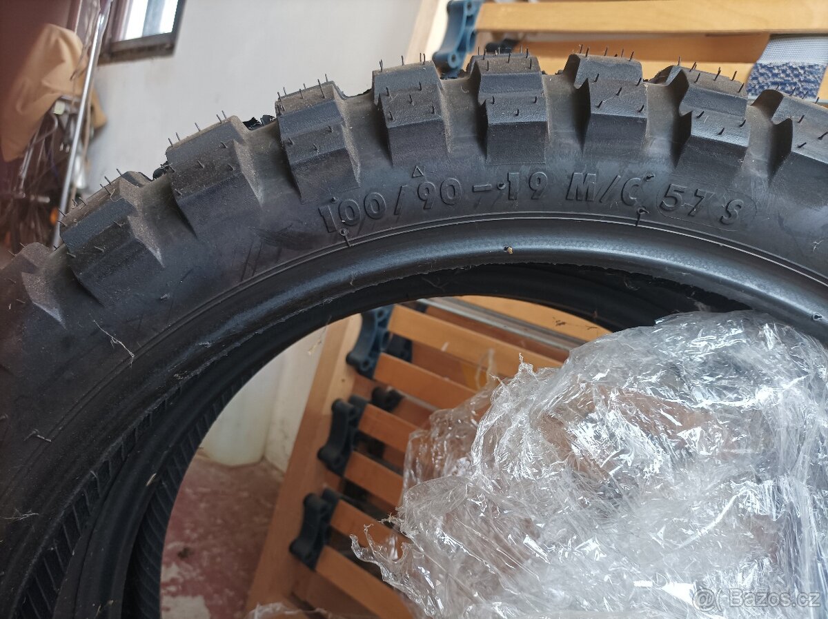 Pneumatiky Suzuki Freewind XF 650