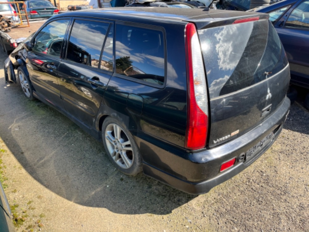 Mitsubishi Lancer 2.0b kombi - náhradní díly - 4