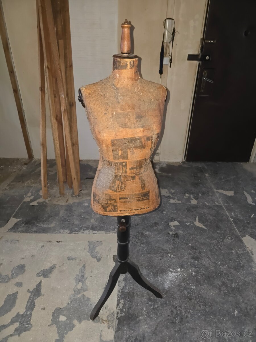 Prodam krejcovskou pannu z r. 1933 - 4