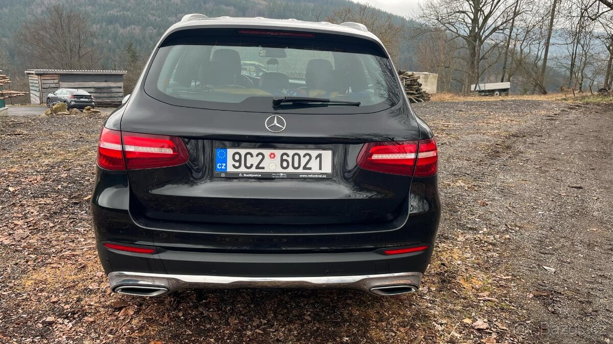 PRODÁM MERCEDES GLC 220D OFF ROAD PAKET - 4
