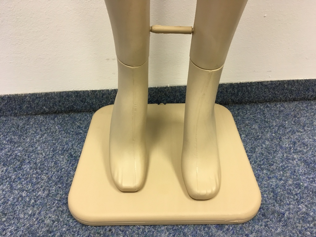 figurína dámská s parukou - 4