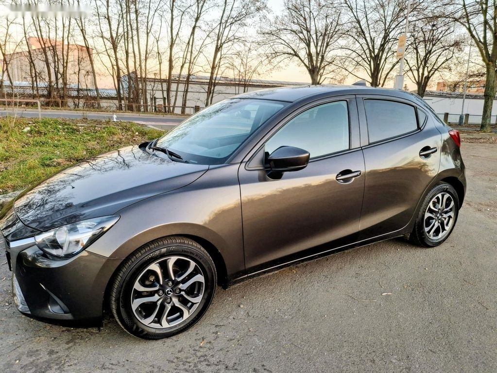 Mazda 2,1.5 benzin 66 kw max. výbava - 4