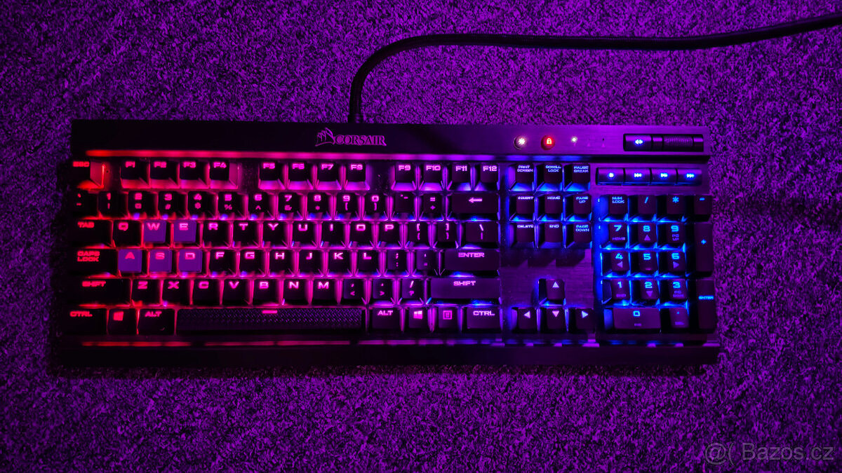 Corsair K70 LUX RGB Mechanical Gaming Keyboard- Red switch - 4