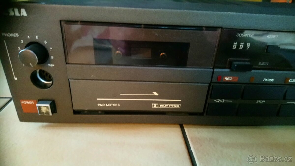 Kazetový magnetofon TESLA SM 261 BLACK - 4