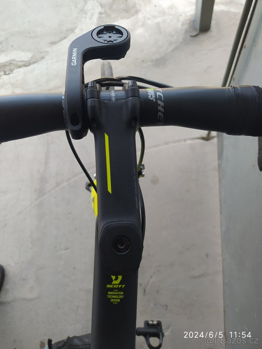 Prodám silniční carbon kolo Scott - 4