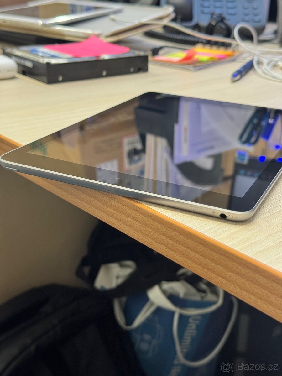 Apple iPad 5 Space Gray (A1822) Wi-Fi - 4