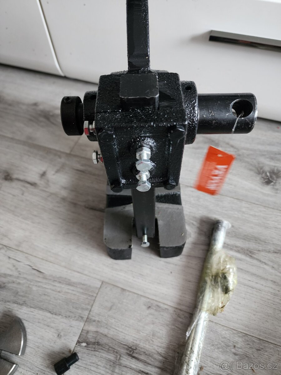 Ruční pákový lis (hřebenový) VEVOR AP-1 - 4