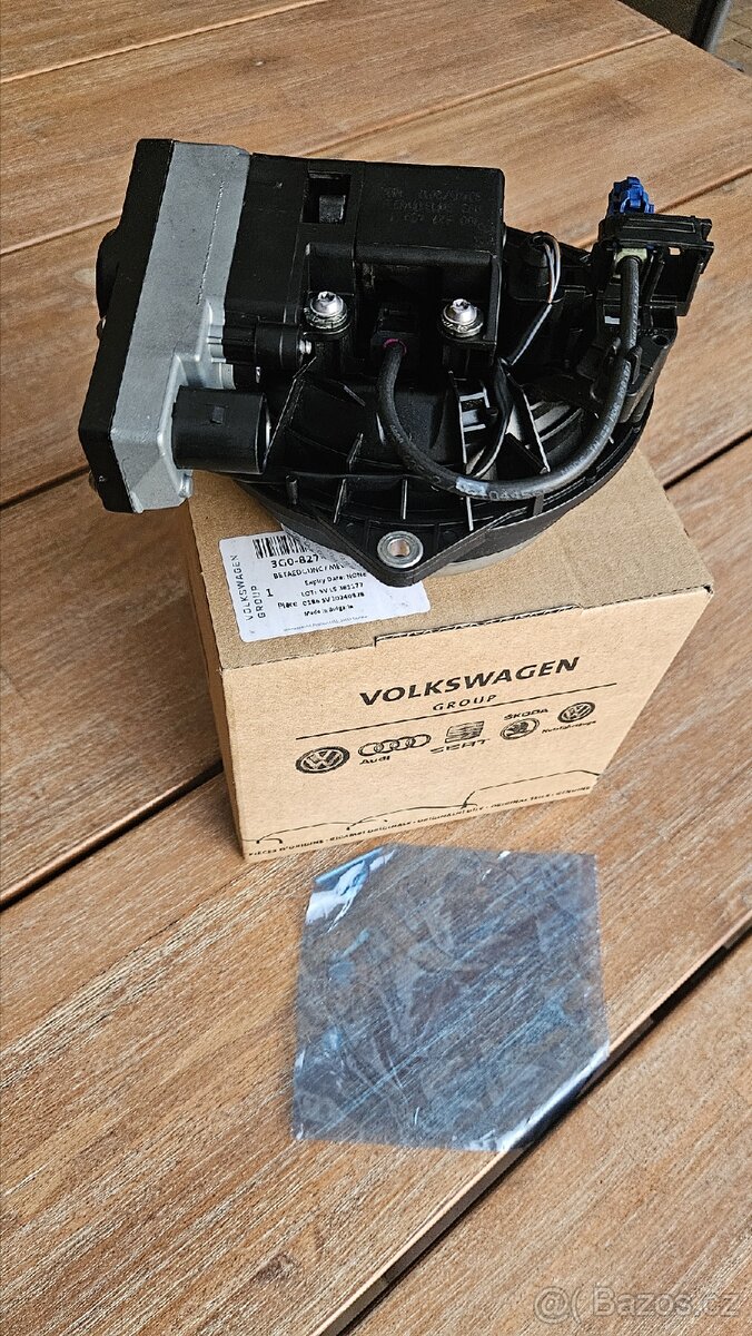 Zadní parkovací kamera VW Passat B8 Arteon Golf7 - 4