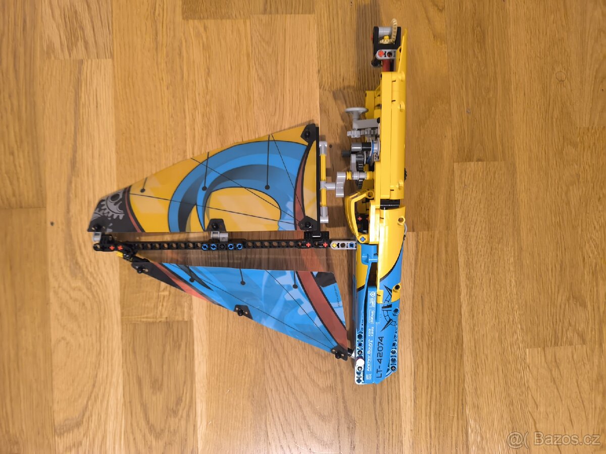 LEGO Technic 42074 – Závodní jachta (kompletní + návody) - 4