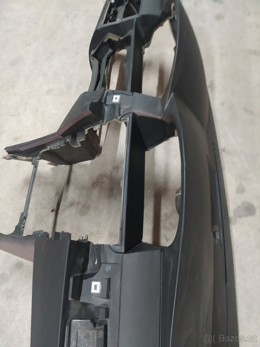 BMW E60/E61 palubní deska z 535d 200kw - 4