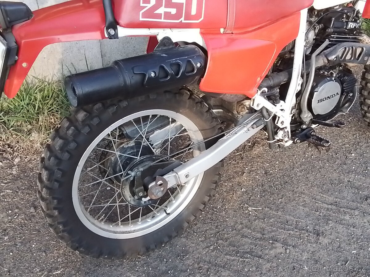 Honda XL 250 R - 4