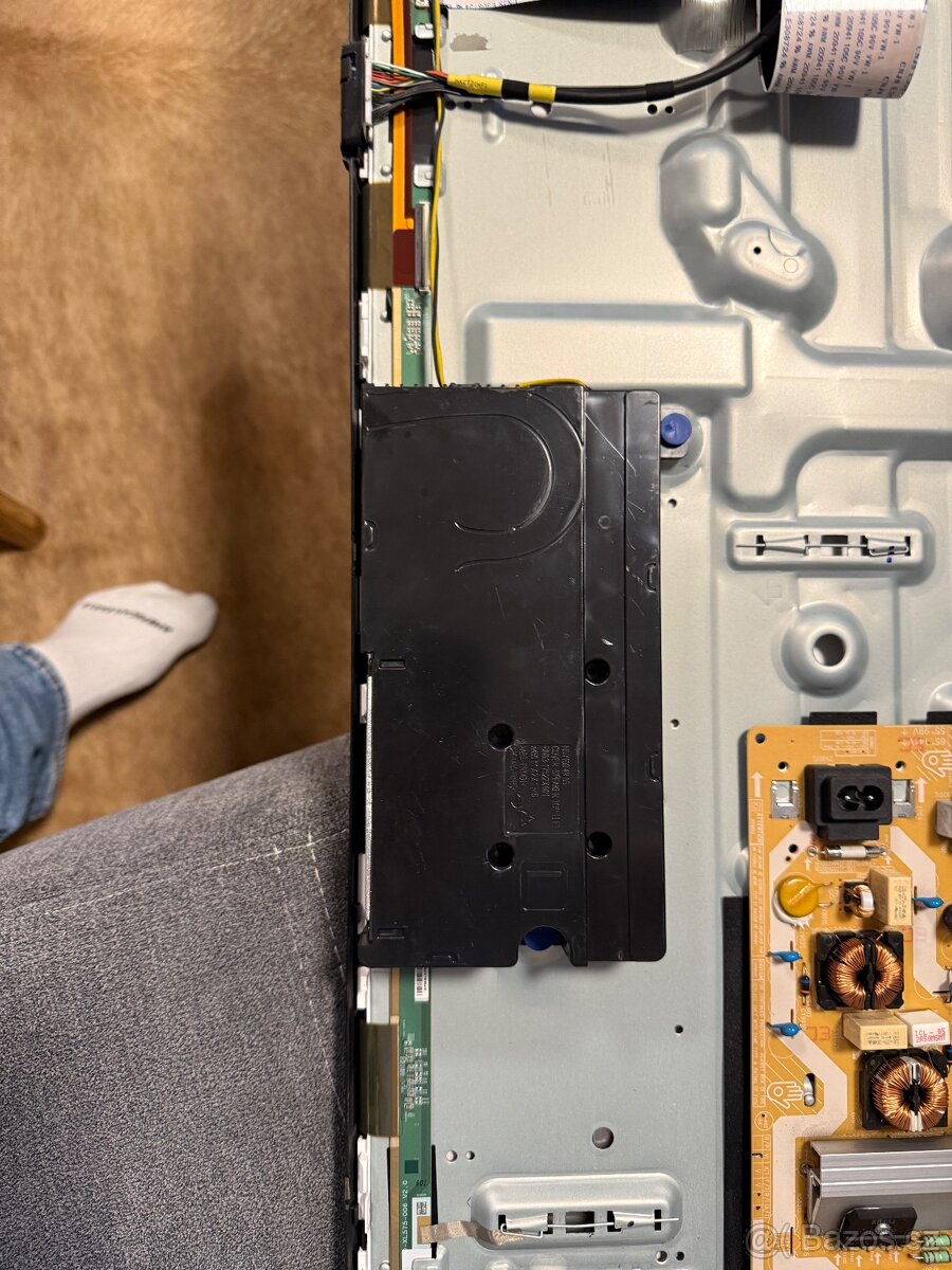 Samsung 58" QE58Q60T - náhradní díly - 4