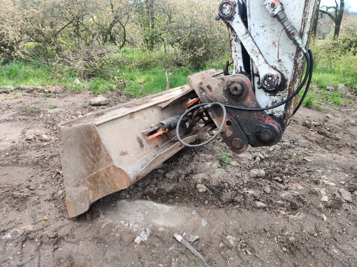 Kolový otočný bagr HITACHI ZX 160W - 4