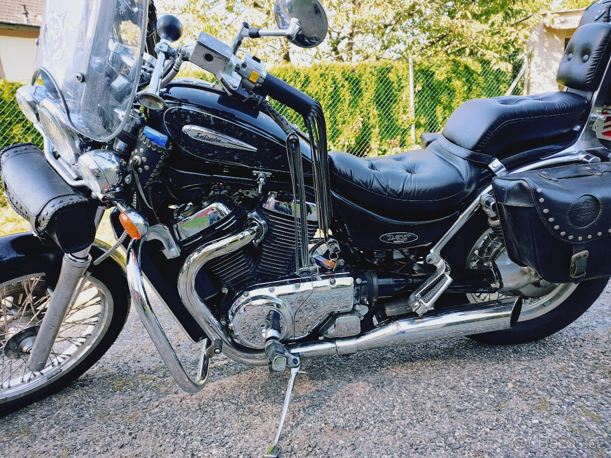 Prodám Suzuki Intruder VS 800 - 4