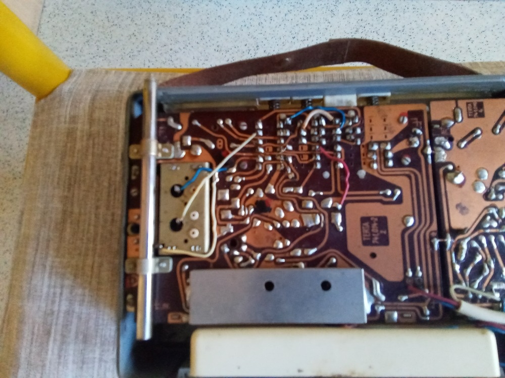 Nabízím funkční tranzistorové rádio - 4