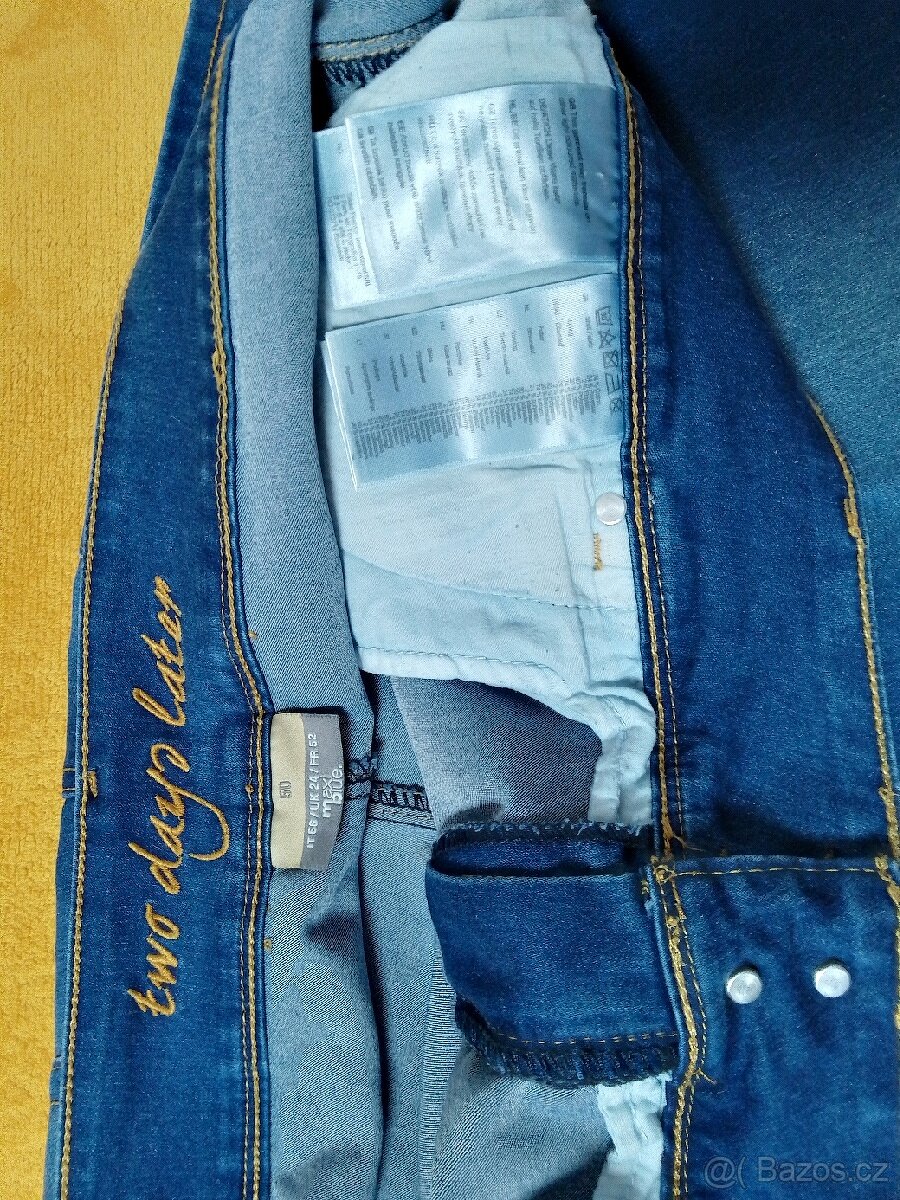 Prodám úplně nové 3/4 džíny velikost 50 - 4