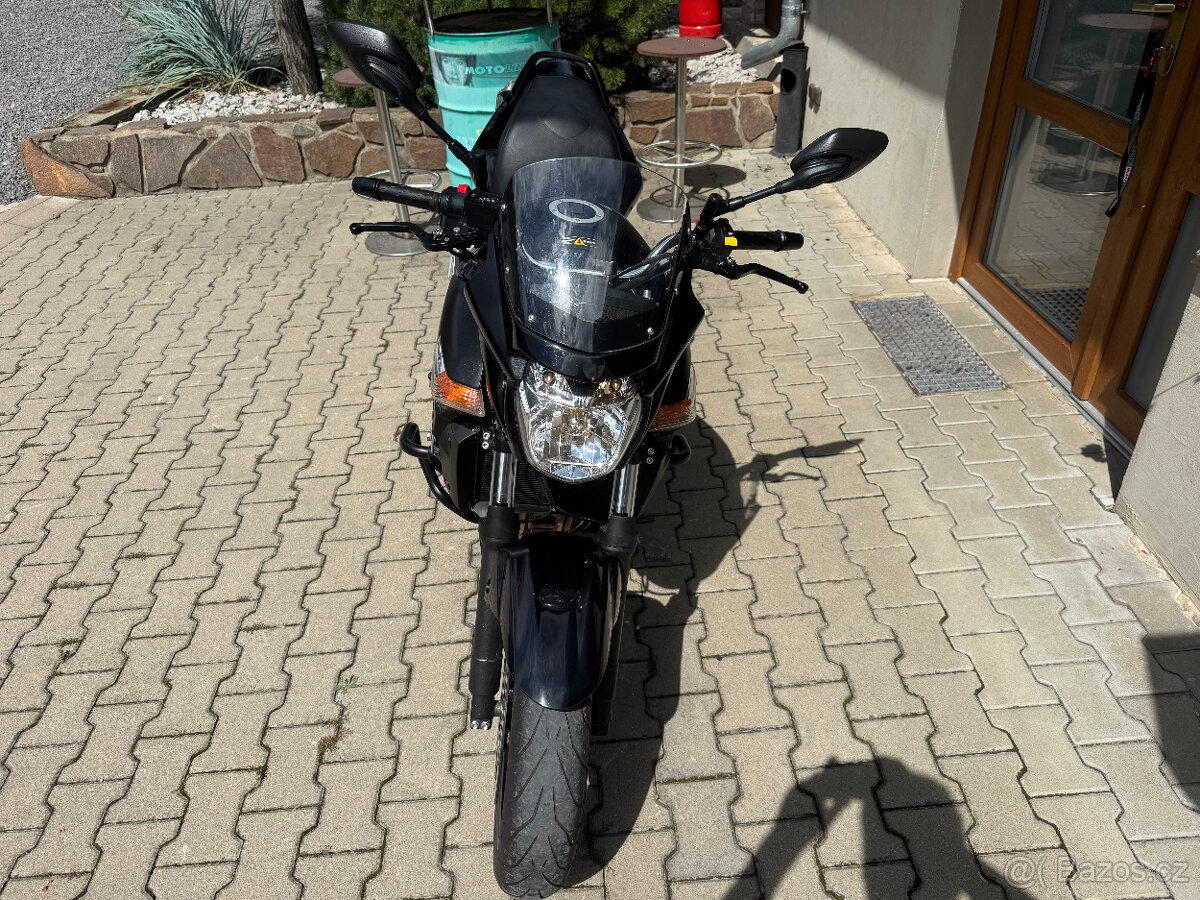 Suzuki GSR 600 - 4