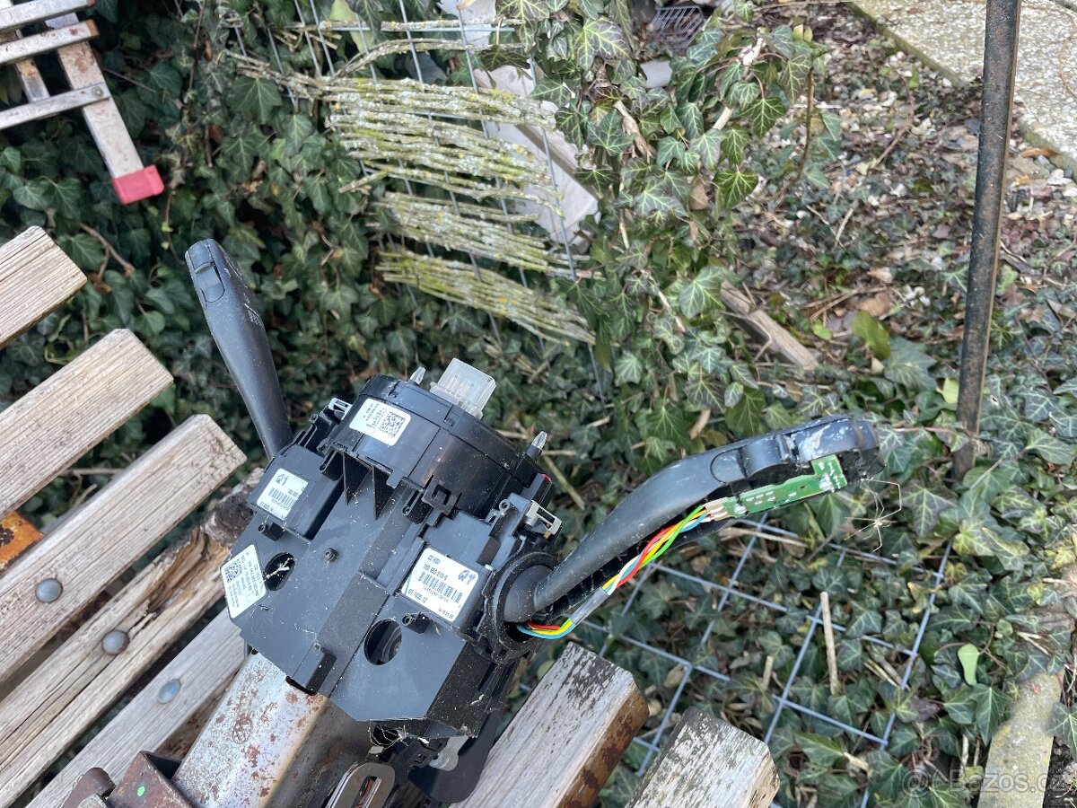 Touran podvolantové páčky - 4