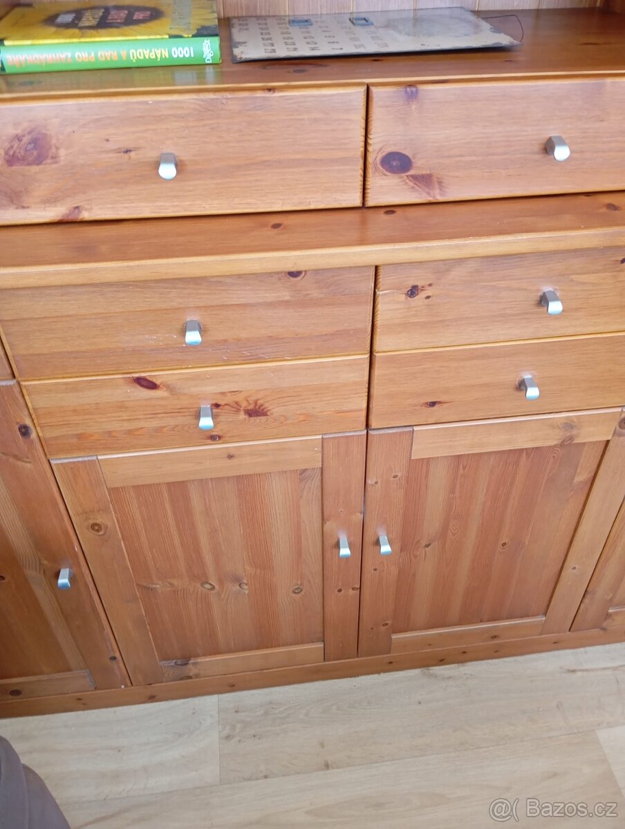 Dřevěný příborník IKEA - 4