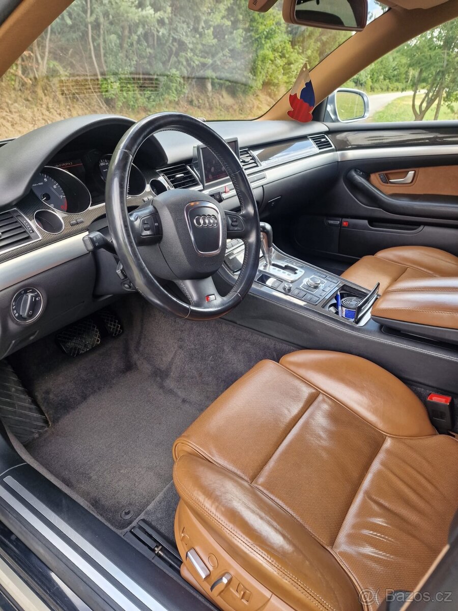 Audi S8 - 4