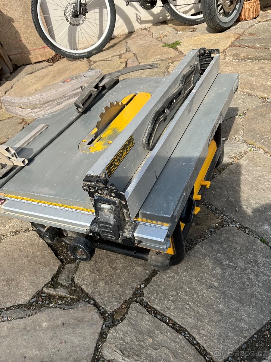Stolní pila DeWALT DW 745 qs - 4