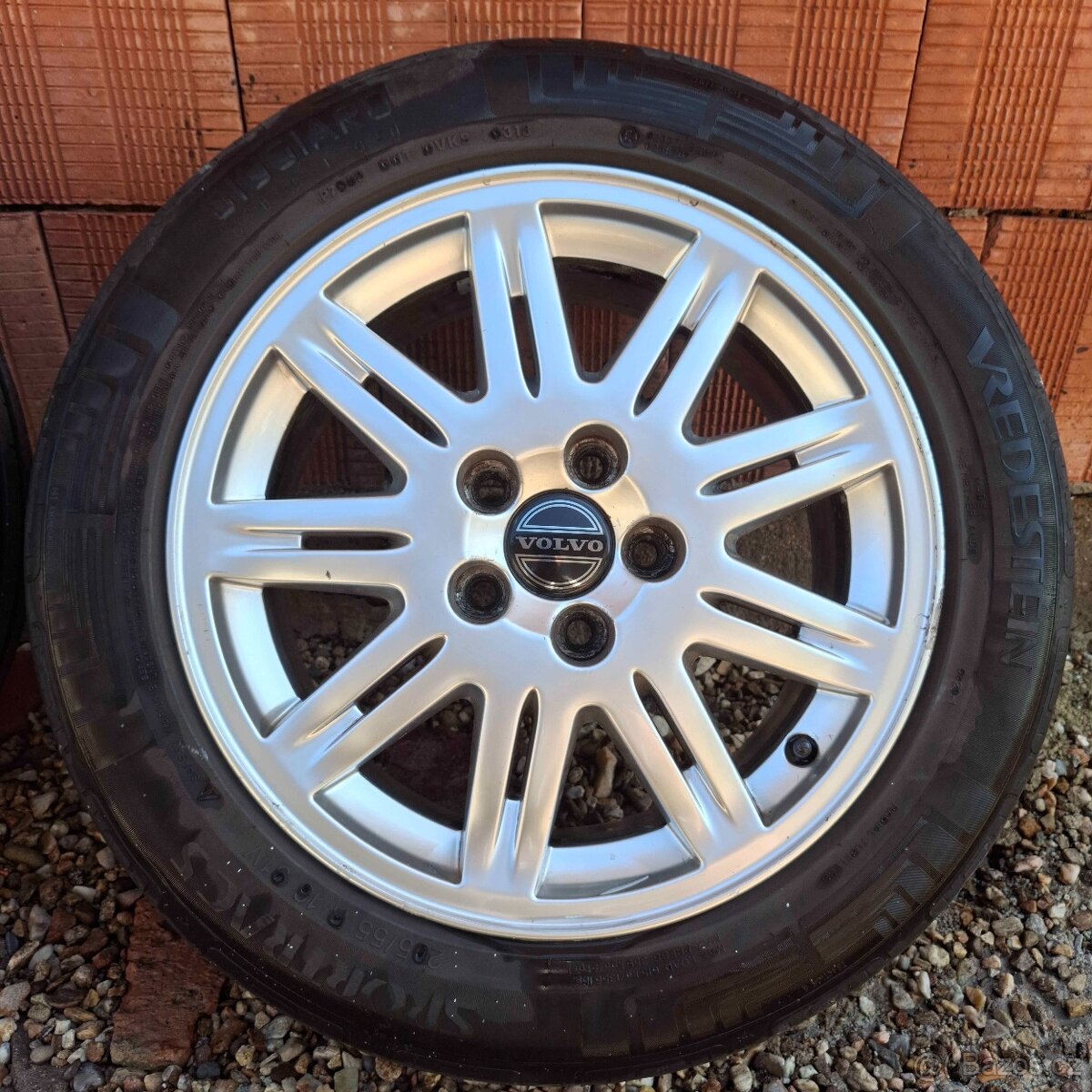 ALU Kola Volvo Ursa R16 - 4