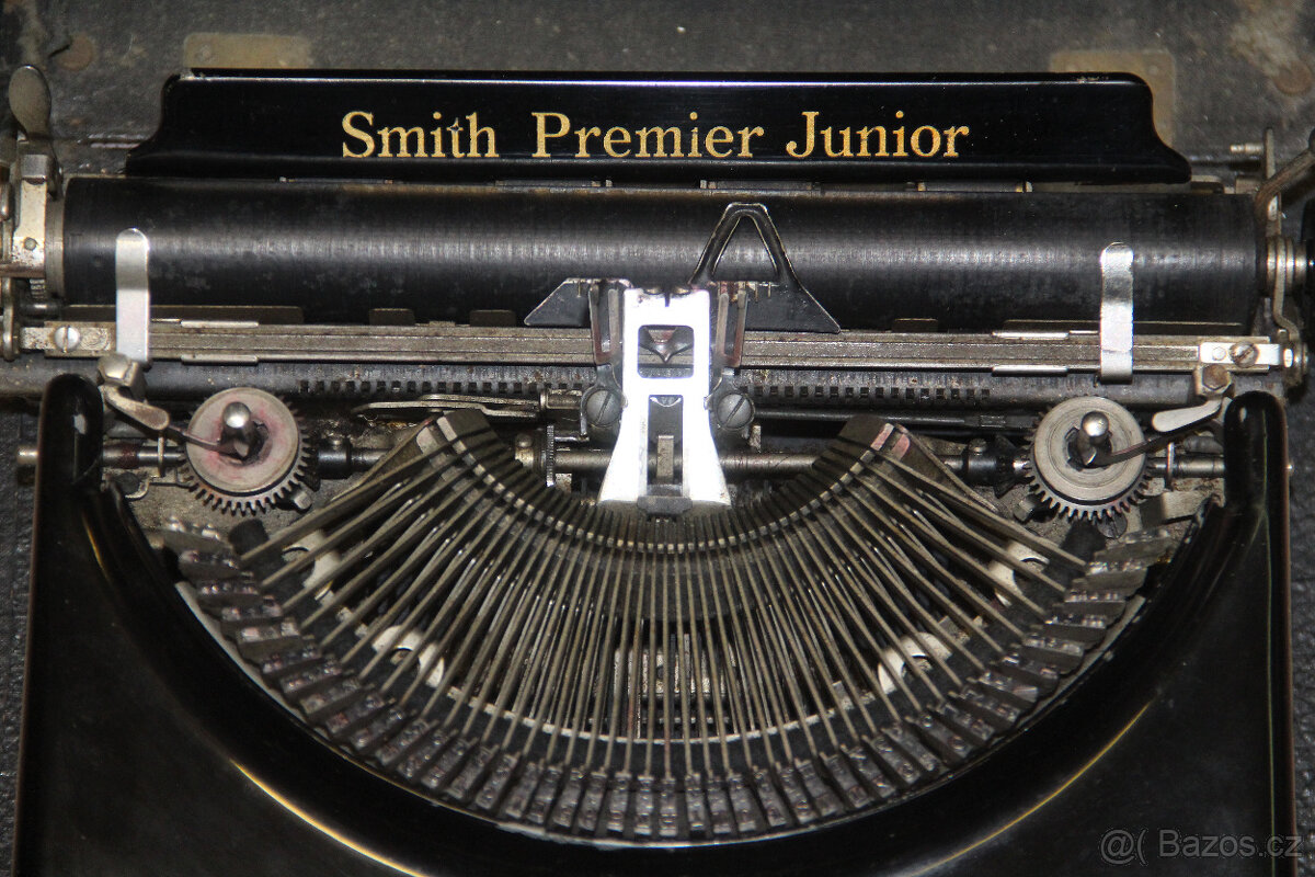 Kufříkový psací stroj SMITH PREMIER JUNIOR - 4