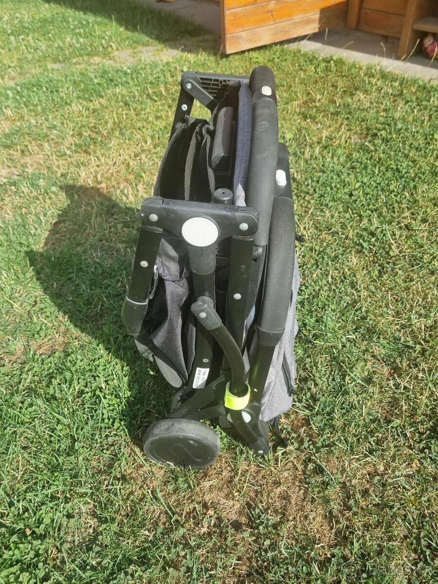 Skládací sportovní kočárek - 4