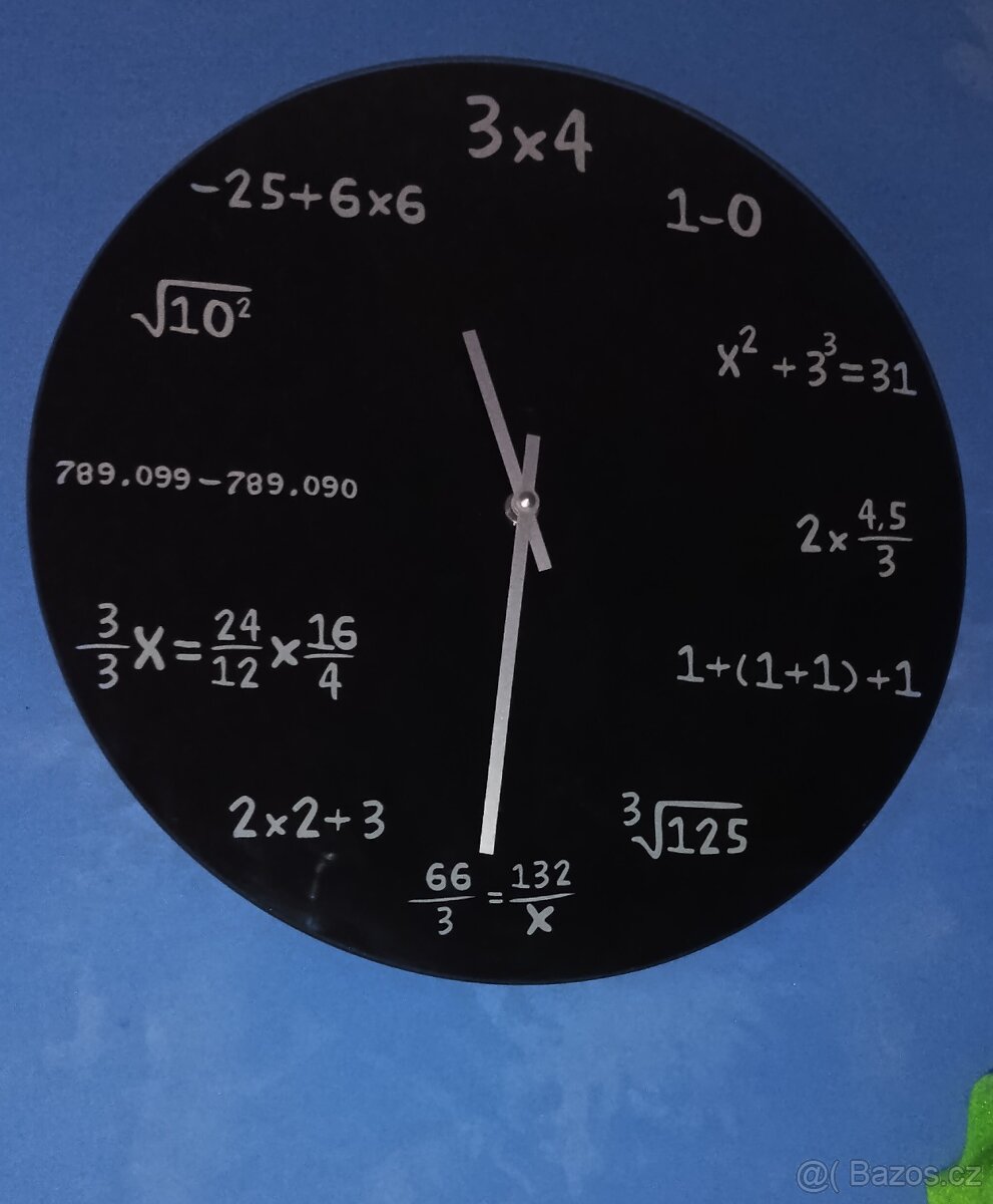 Nástěnné hodiny matematické - 4