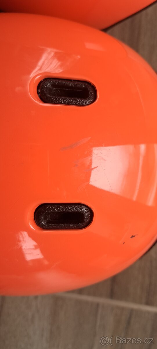 Lyžařská helma a boby - 4